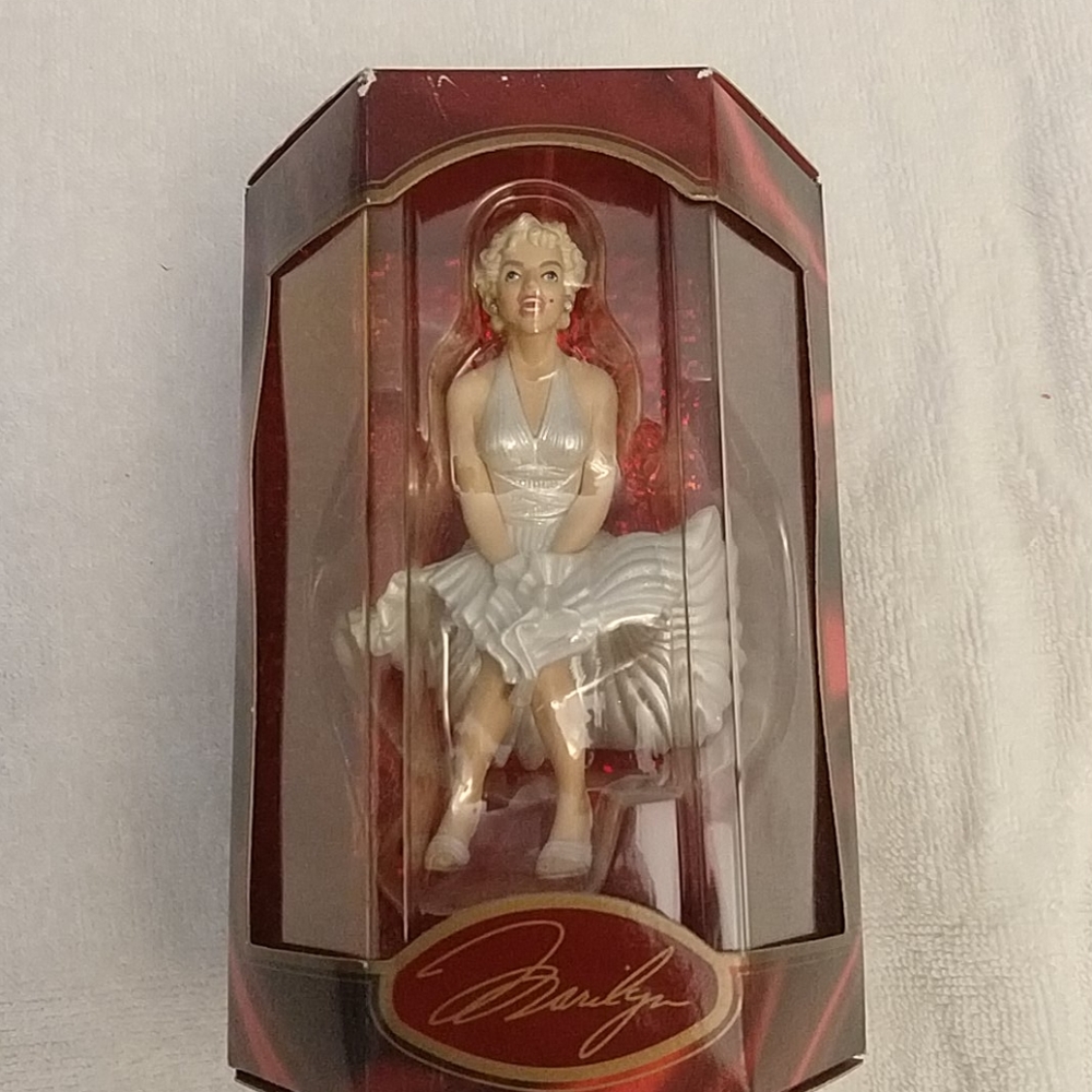 Marilyn Monroe ornament 1998